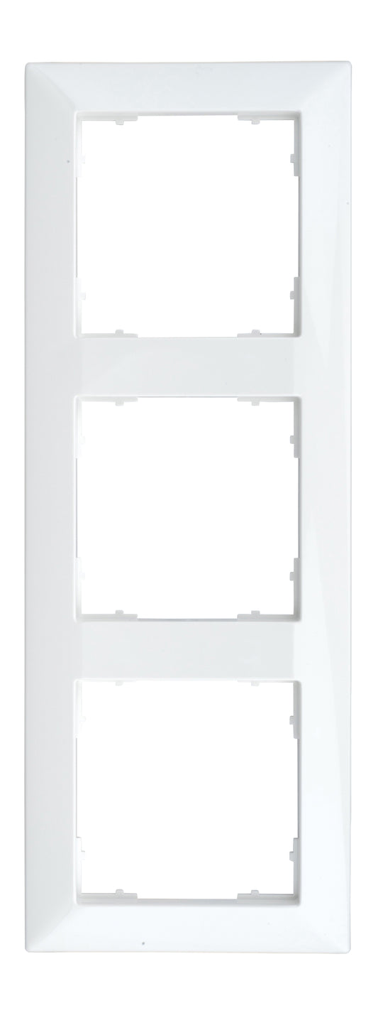 Ramă pentru 3 aparate cu dimensiuni de 55x55mm, albă