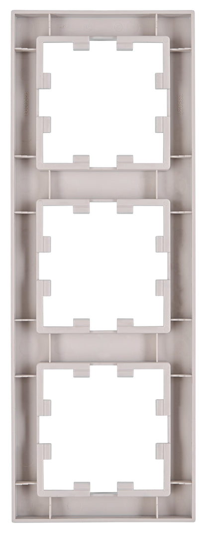 Ramă 3 aparate, Design CUBIC, argintie